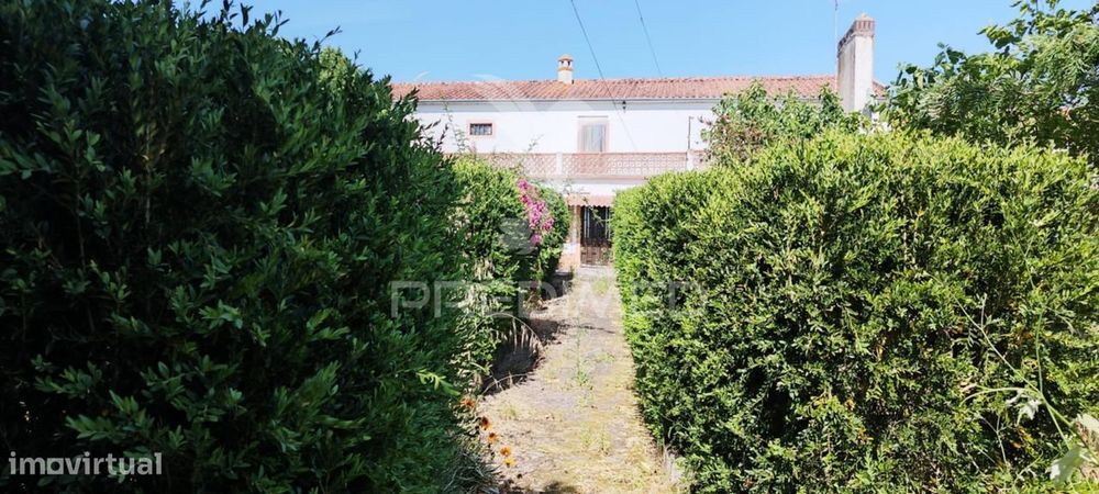 Moradia em Vale do Pêso