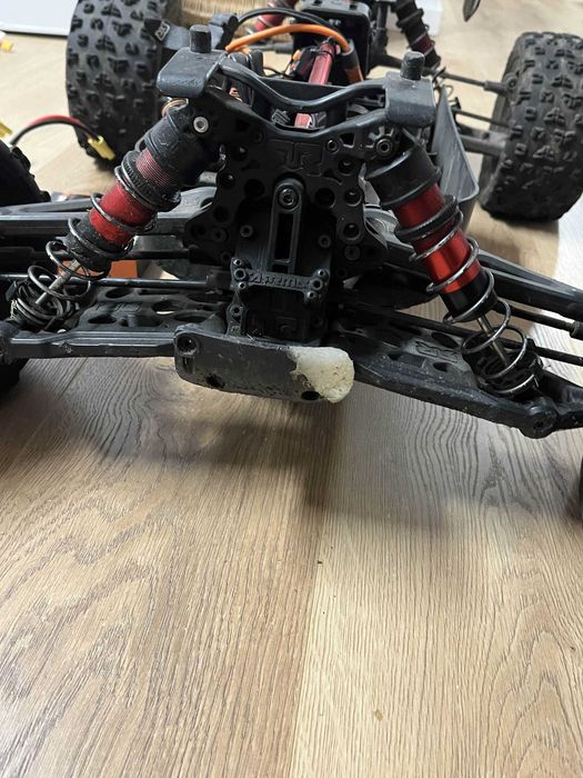 Arrma Kraton 8s.