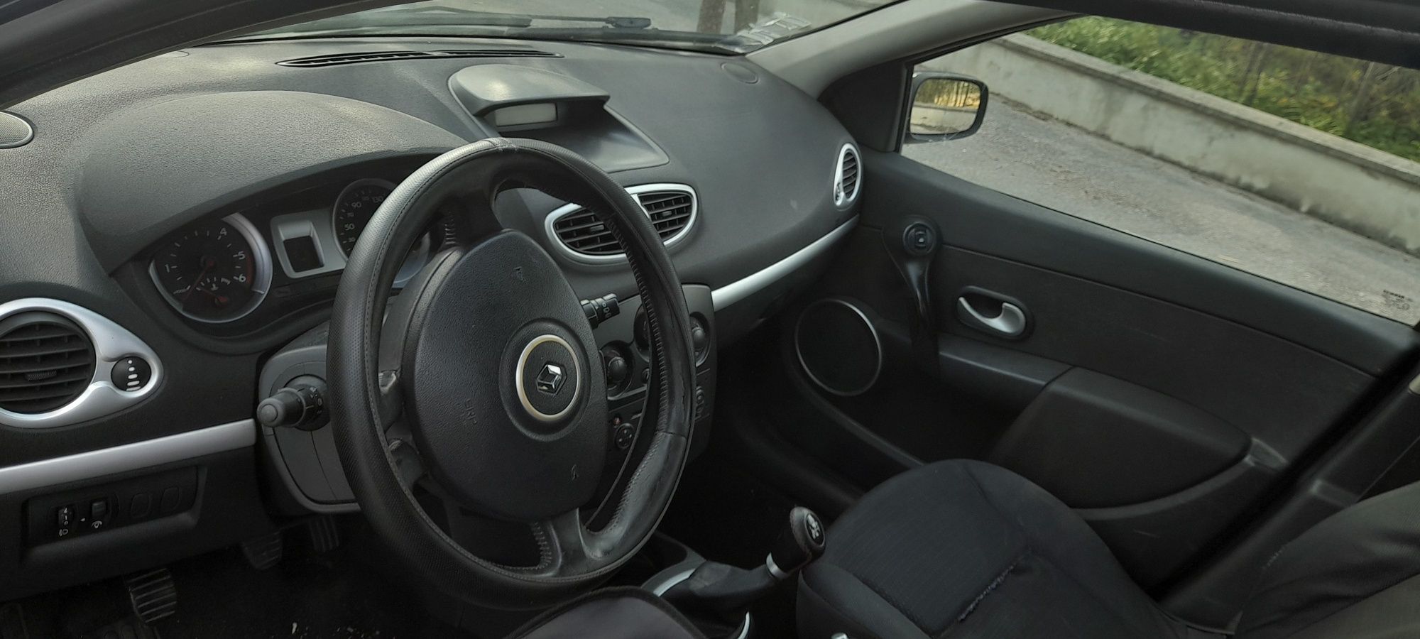 Renault clio 5 lugares 2008