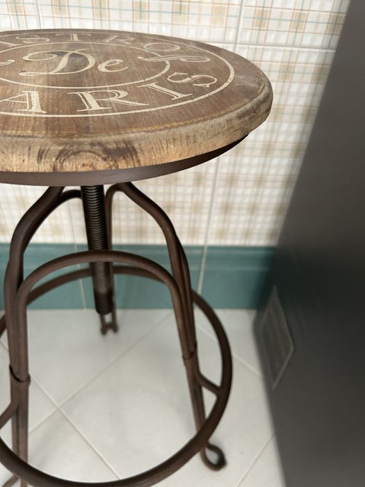 Banco estimo americano antigo