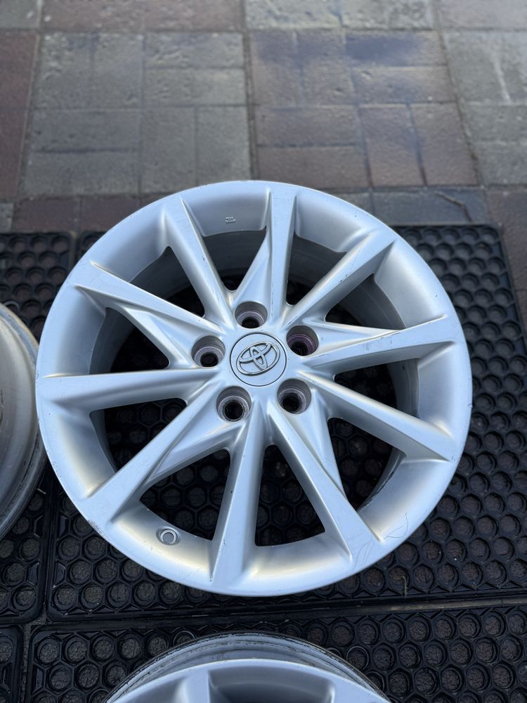Оригінальні диски Toyota Camry avensis rav4 Lexus is es 5 114,3 r17