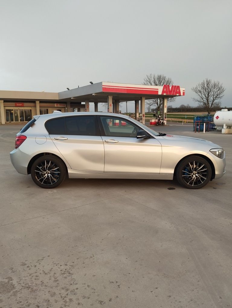 BMW Seria 1 F20 2012r 143KM SPORT