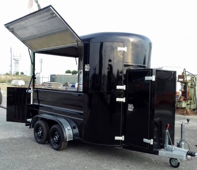 Foodtruck street food atrelado de cavalos