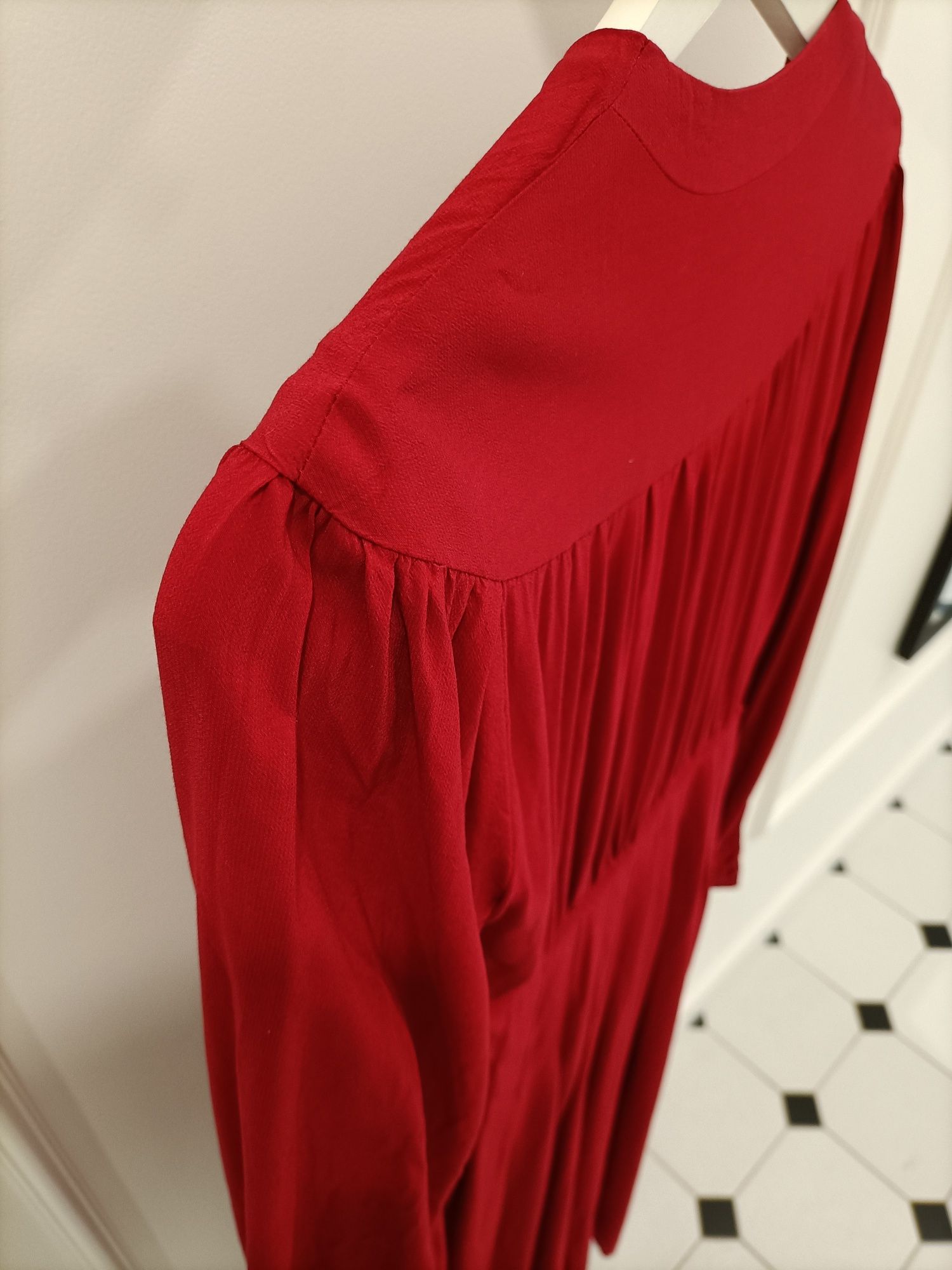 Elegancka czerwona długa MIDI sukienka guziki Reserved 36 38