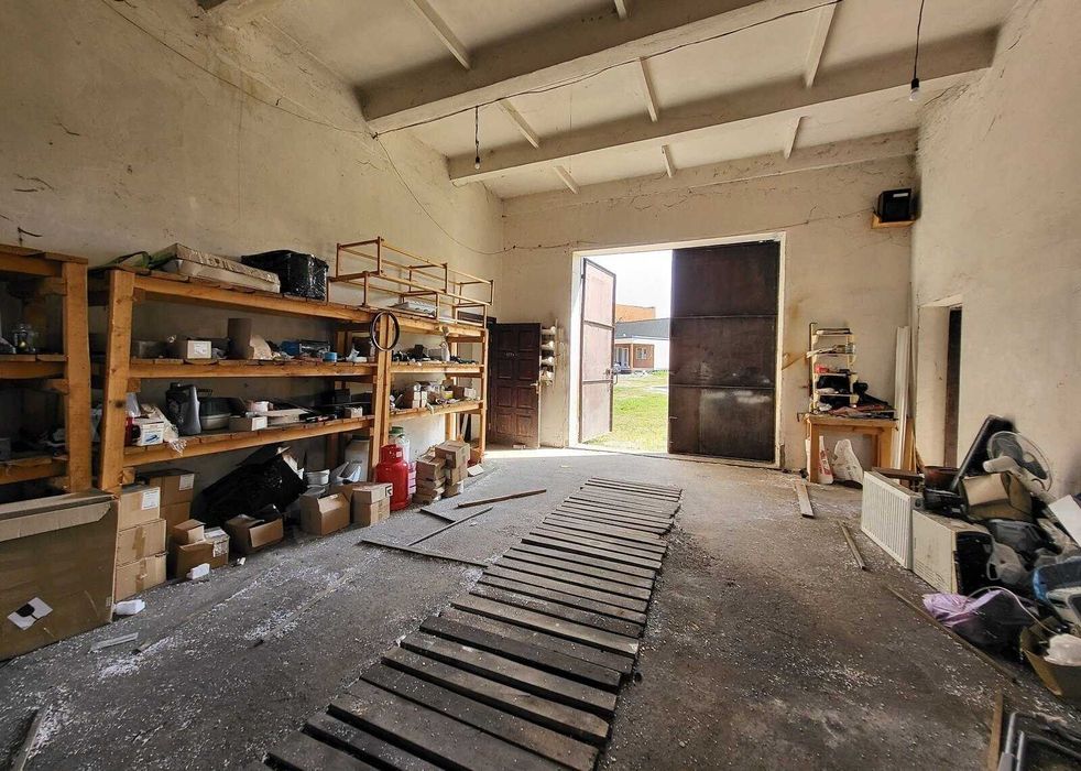 Продаж комерційного приміщення на вул. Будівельна