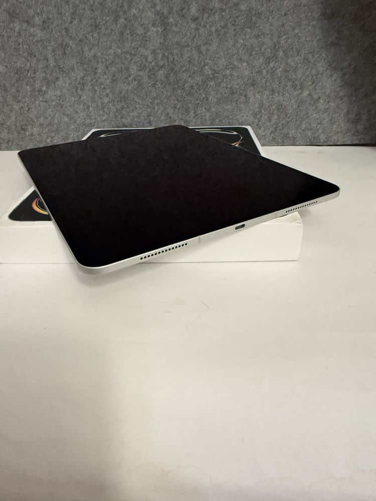 Troco/Vendo IPad Pro 13 M4 512GB Wi-FI + CELLULAR Silver