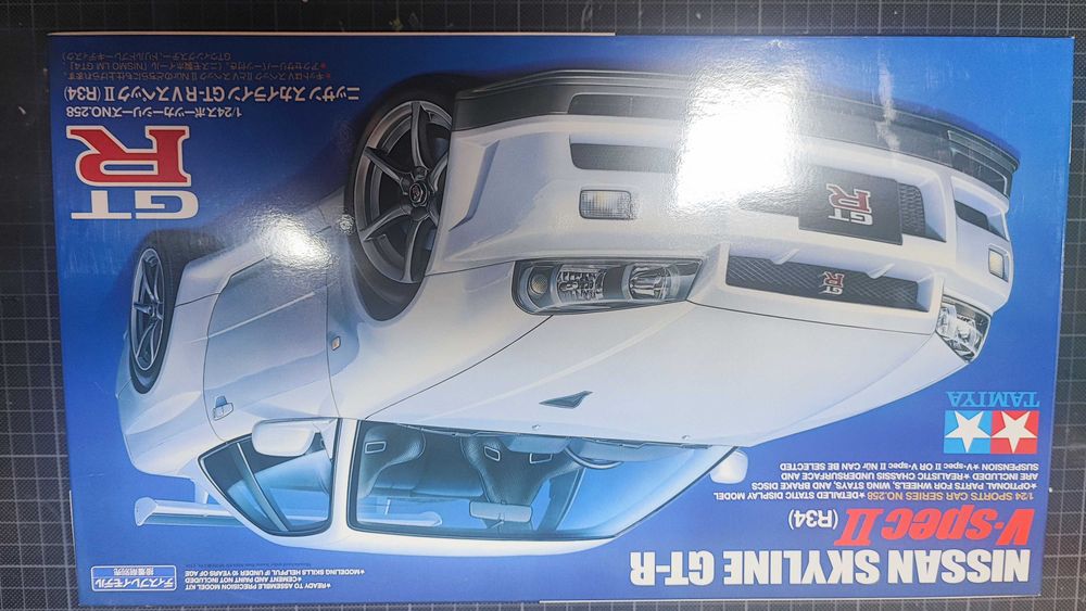 Kit Modelismo Tamiya 24258 Nissan Skyline GT-R(R34) V.Spec 1/24 Selado