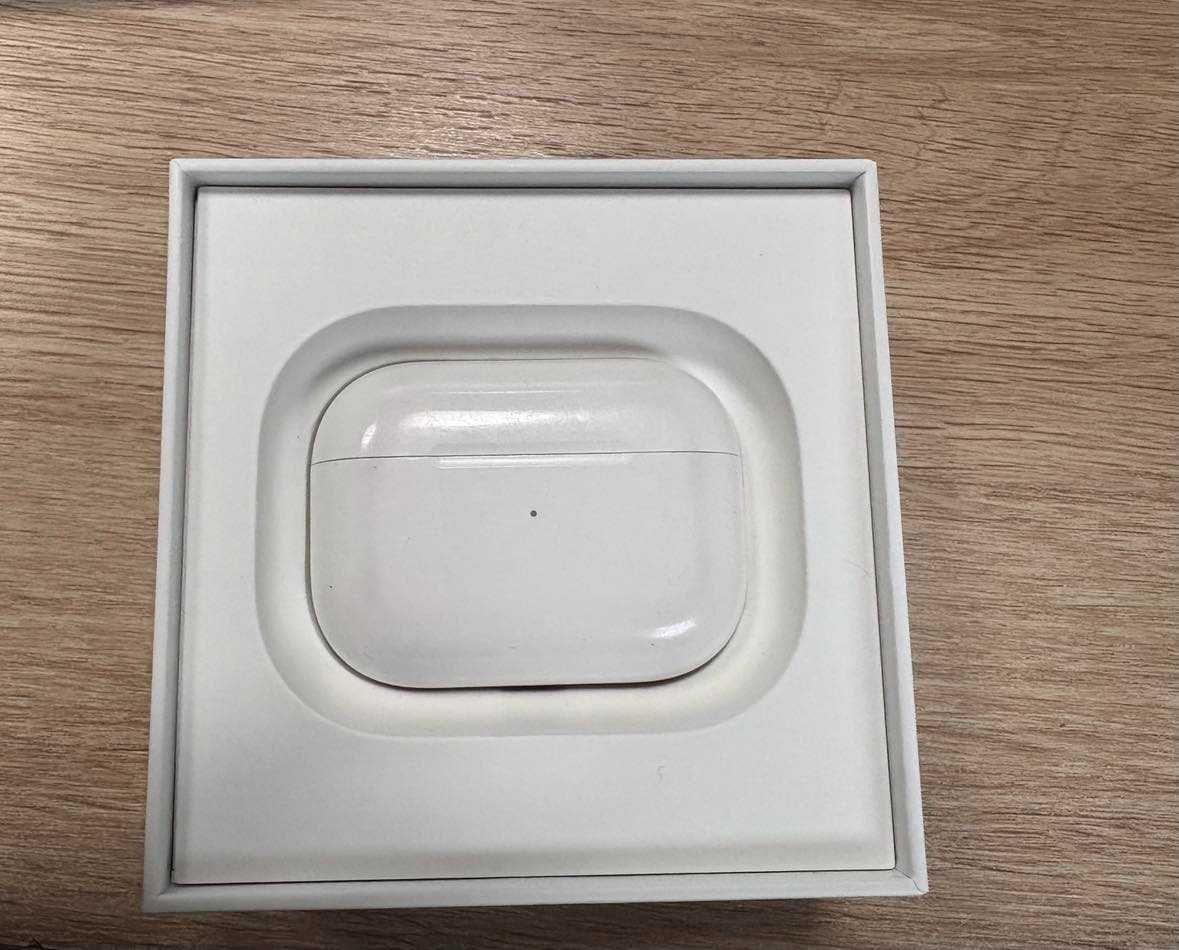 Słuchawka prawa+ etui ładujące + pudełko AirPods Pro