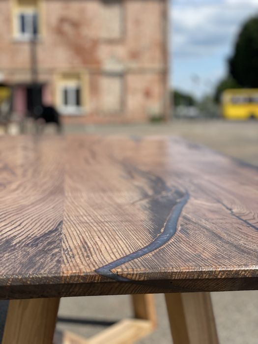 Стіл обідній, кухонний з натурального дерева