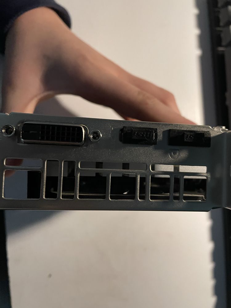 Відеокарта GTX 1650 на 4 гб
