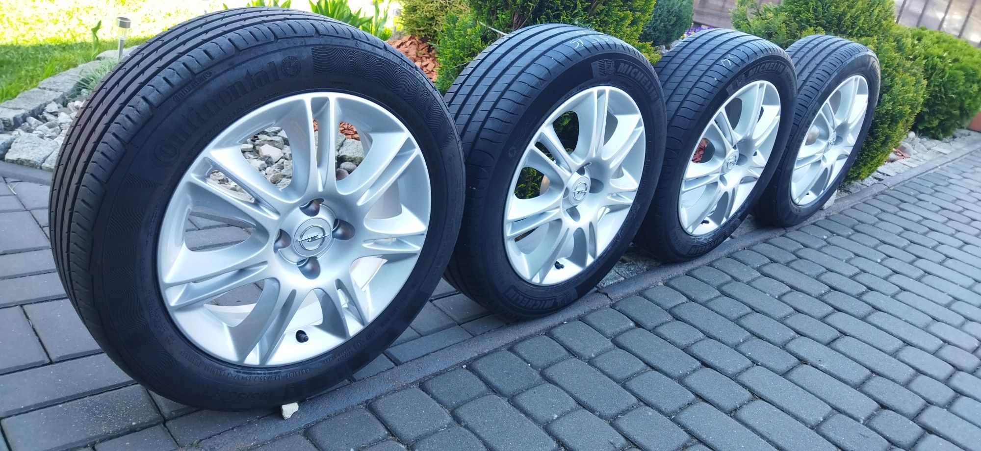 4x100 16 Cali Koła Alu 195/55/16 Opel Corsa Meriva Tigra Astra