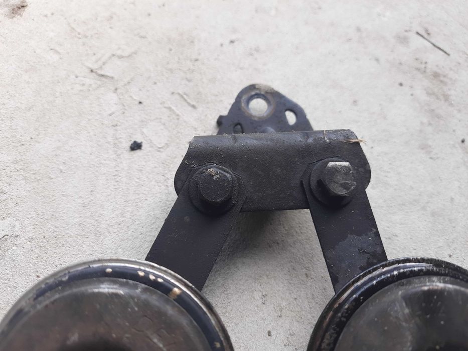 Сигнал клаксон оригінал Тойота Авенсіс т27 із фішкою Denso