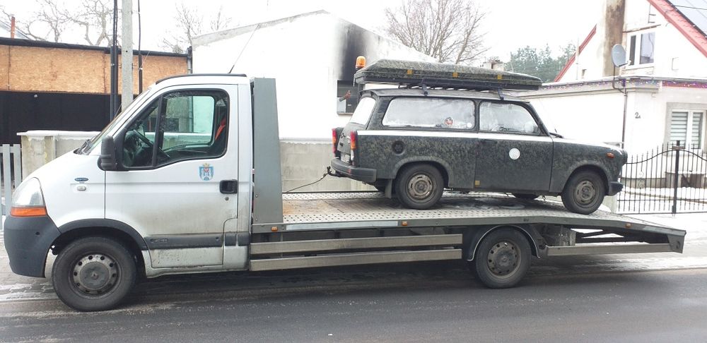 Pomoc Drogowa Holowanie  Auto Laweta Transport Aut Maszyn Mini Koparek