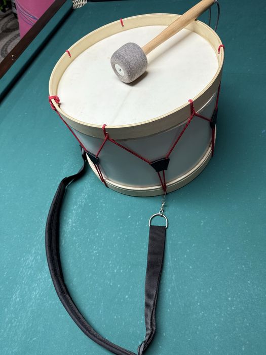 Bombo com maceta e alça