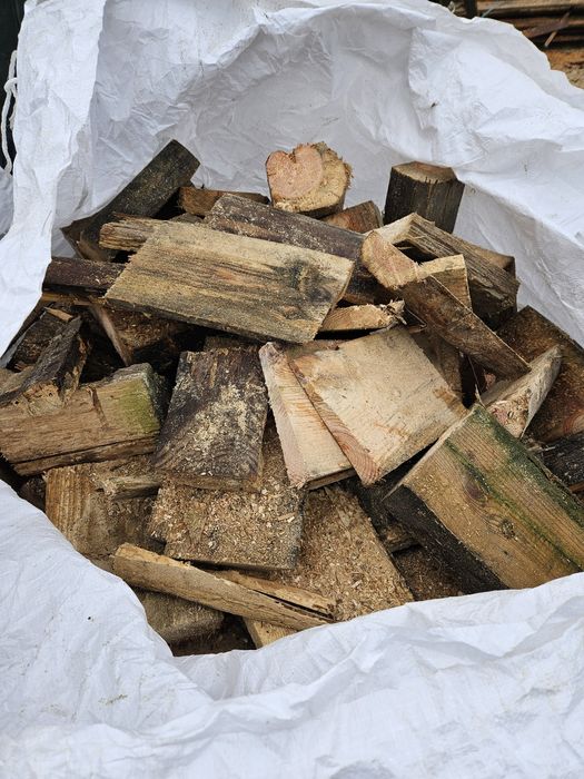 Drewno opałowe suche