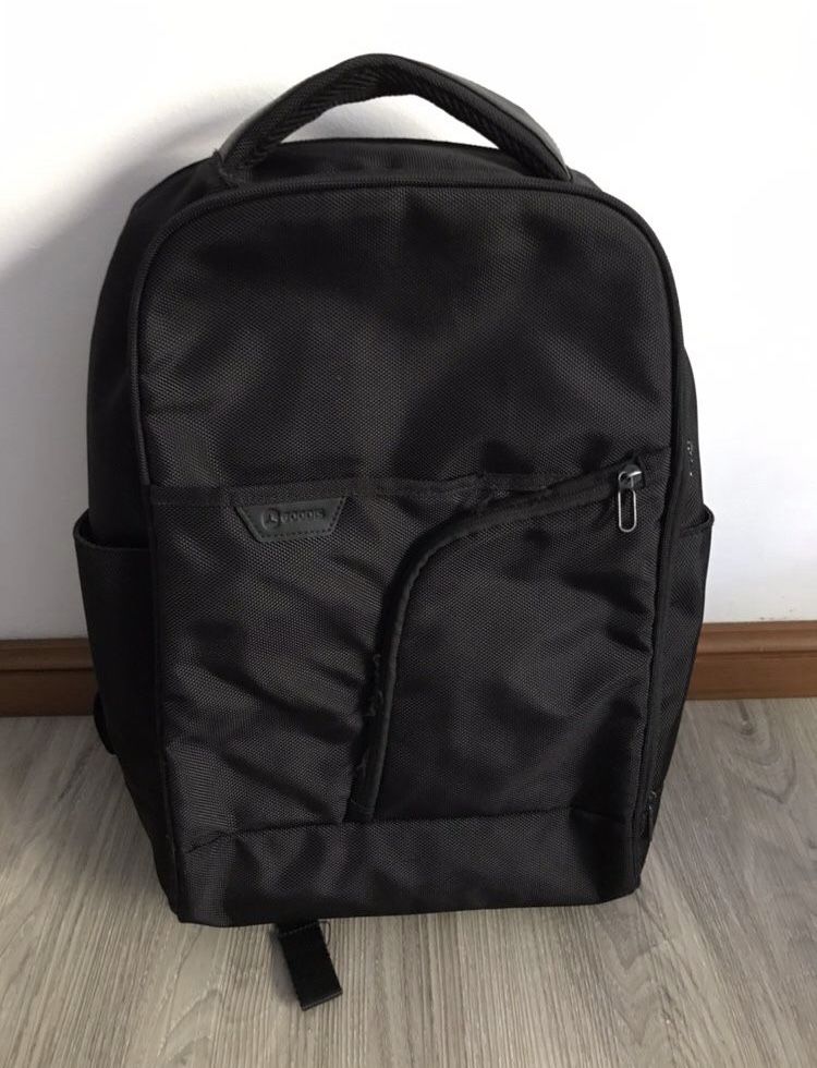 Mochila GOODIS Take Off (Universal - 15.6'' - Preto)