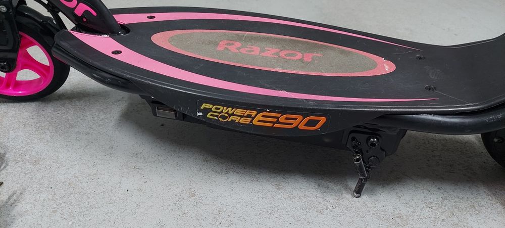 Hulajnoga elektryczna Razor dla dziewczynki