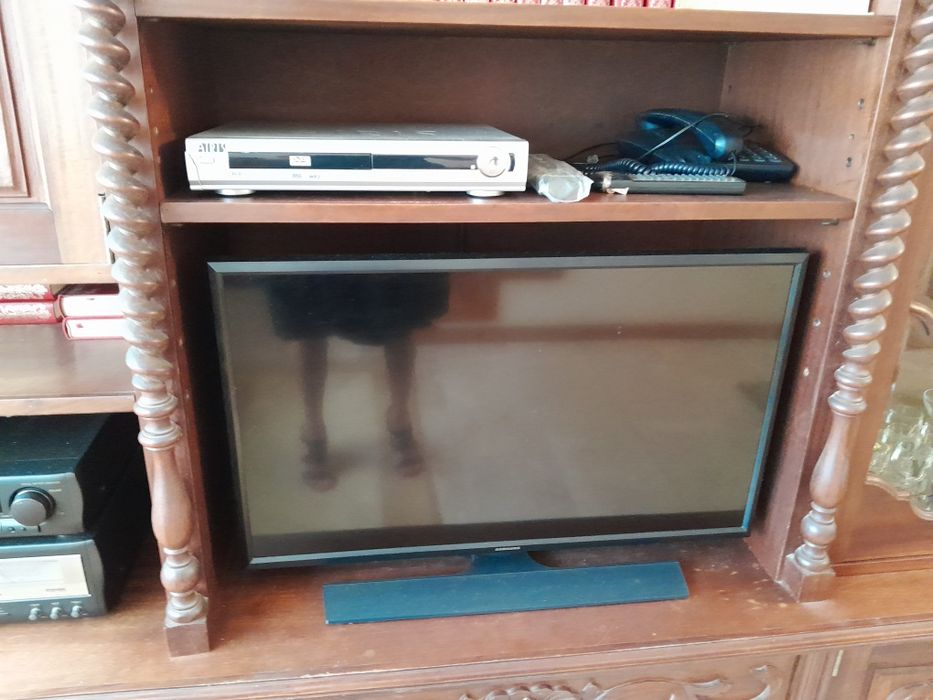 Mobília de sala de estar e sala de jantar