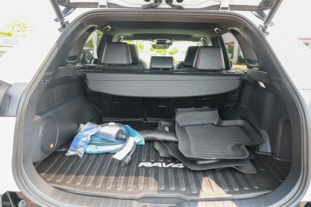 Toyota RAV4 Prime XSE      2023