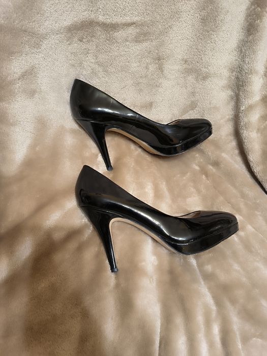 Женские туфли 39 р 25 см, лаковые