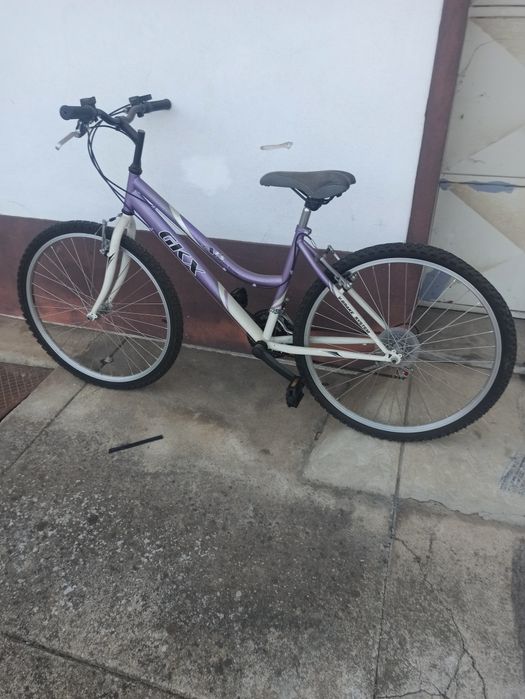 Bicicleta de senhora