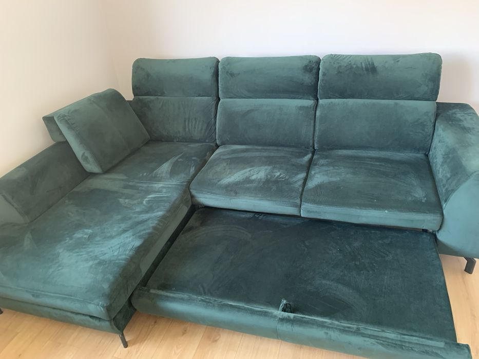 Zestaw mebli salonowych z narożnikiem z funkcją spania