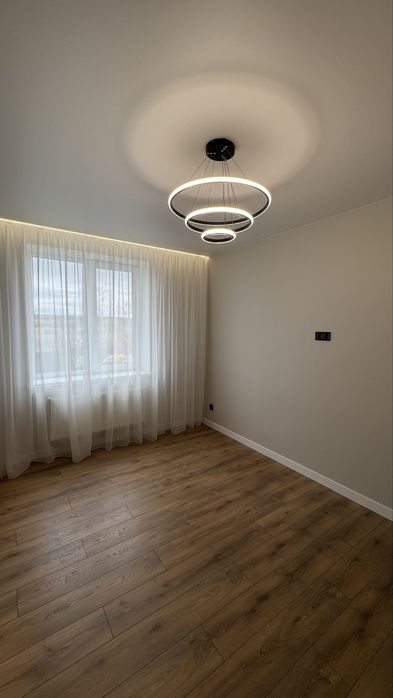 Євродвушка з новим ремонтом! Хороша локація