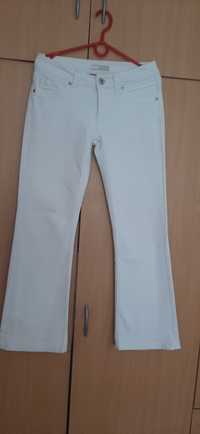 Spodnie białe jeansy i inne sukienki