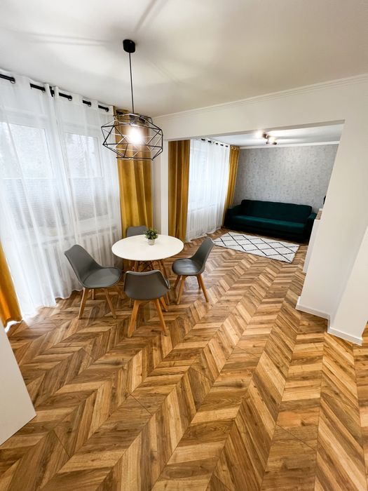 wynajem oferuję duże, jasne mieszkanie o powierzchni 85 m²