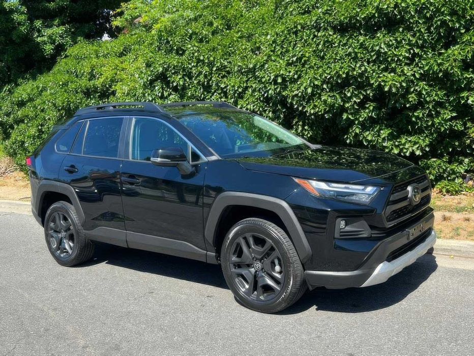 Toyota RAV4 Adventure      2022