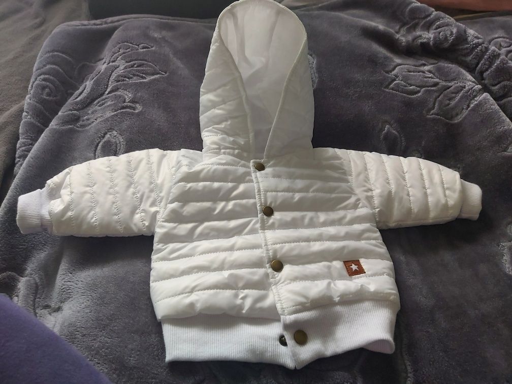 Pikowana kurtka niemowlęca
