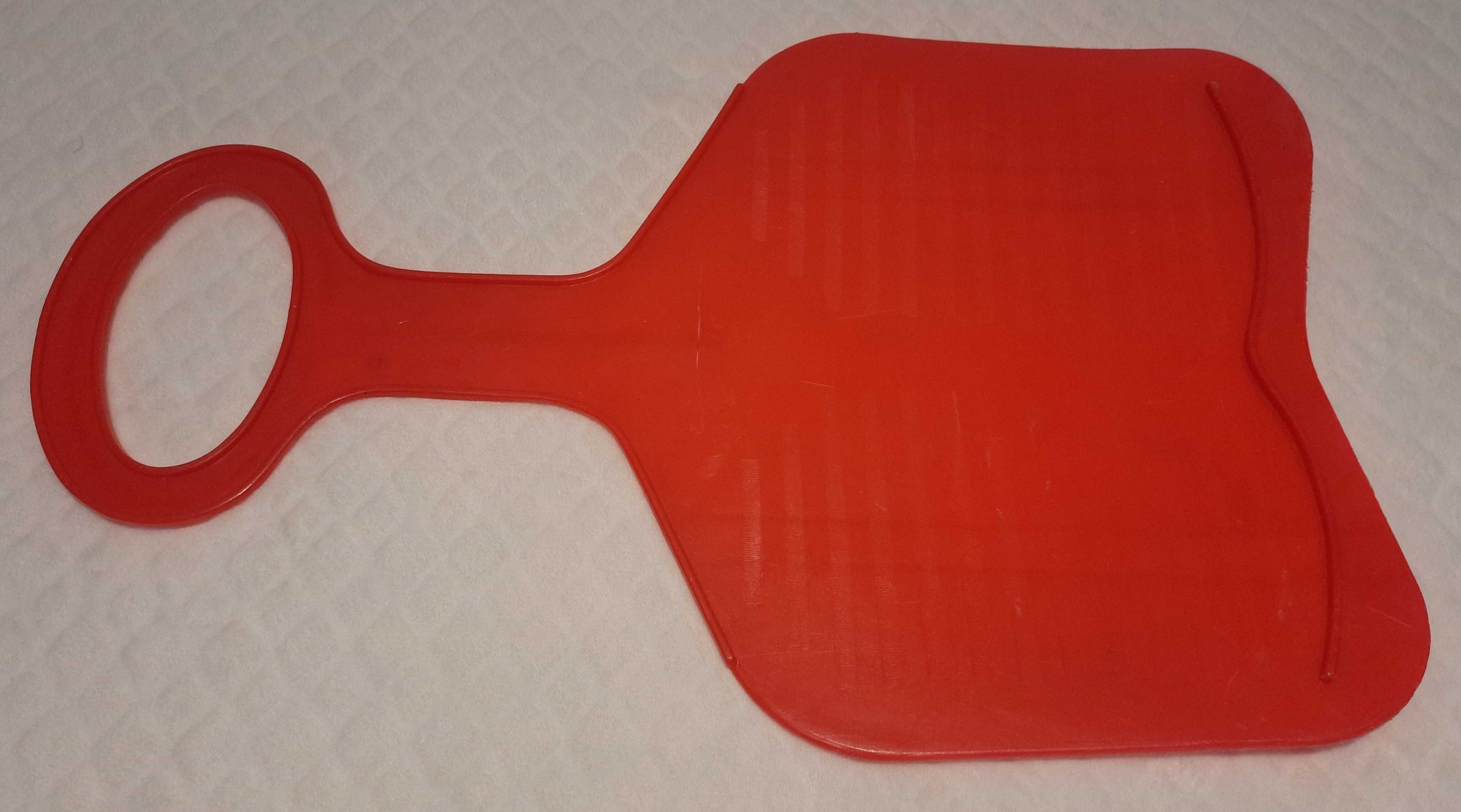 Ślizg zjazdowy, dupolot, czerwony, 35cm x 55cm (Zabawka, uszkodzona)