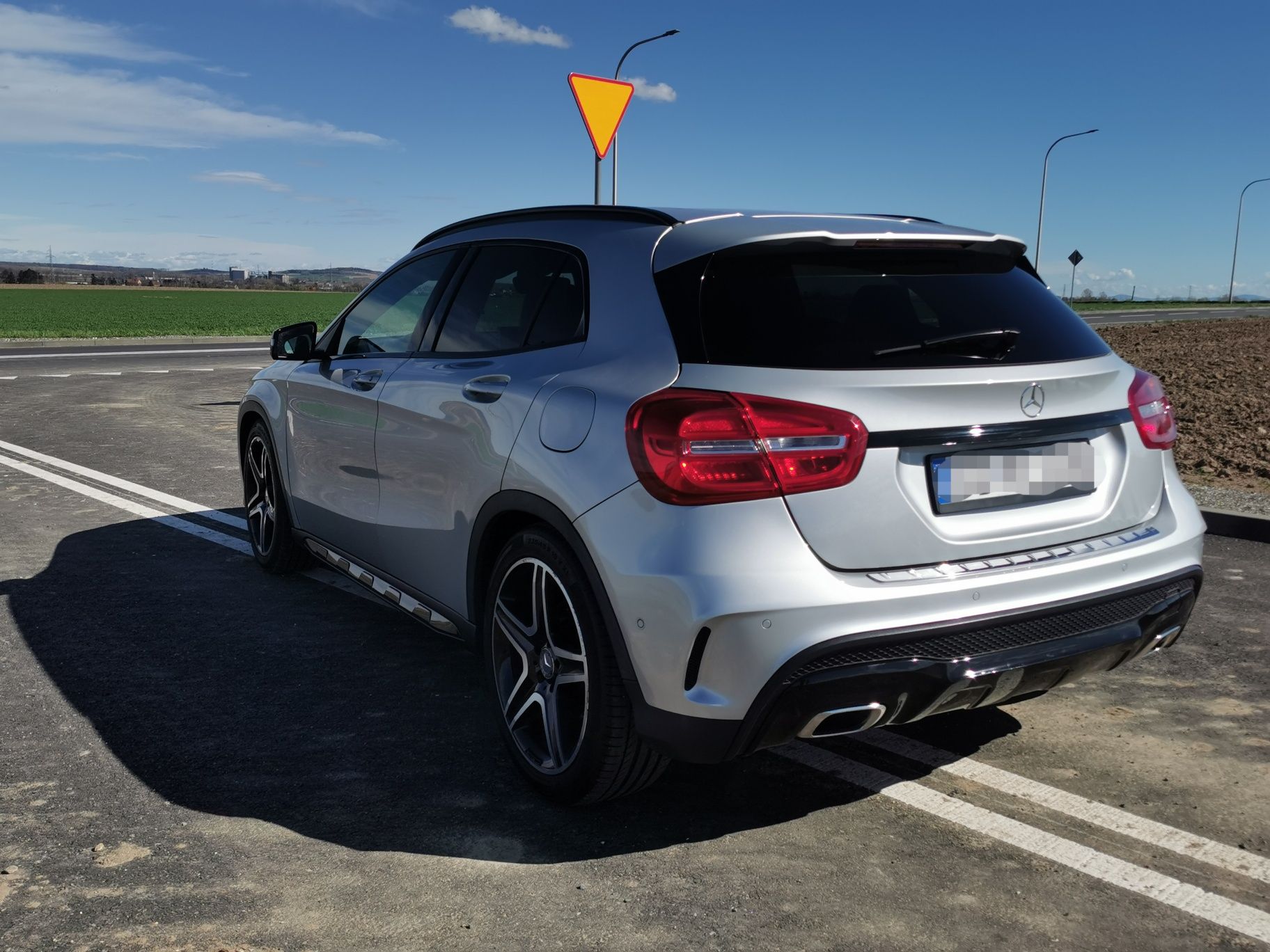 Mercedes GLA  AMG  Ledy Alu 19   skóra Navi  Sprzedam Zamienię