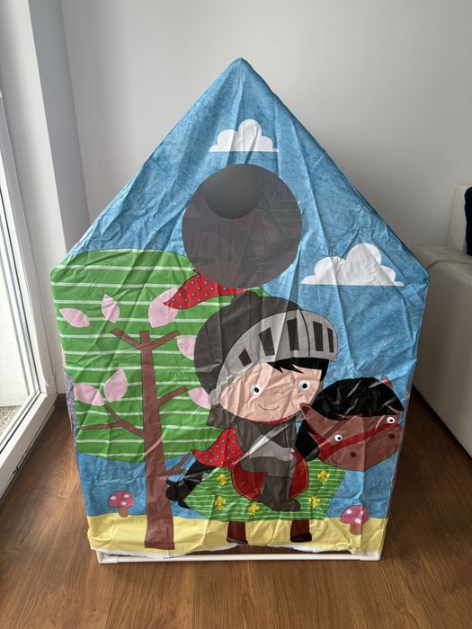 Zabawkowy namiot zamek