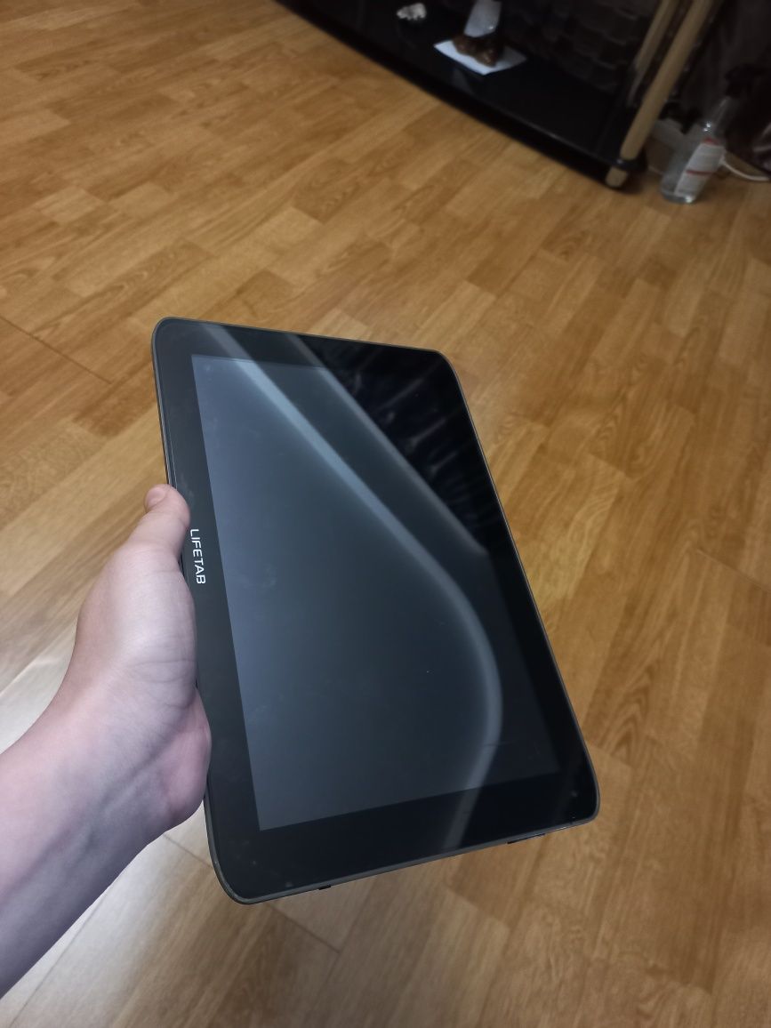 Терміново планшет Lifetab