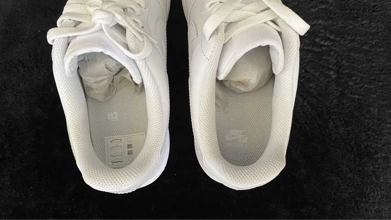 Nike Air Force 1 Low '07 White Rozmiar 45