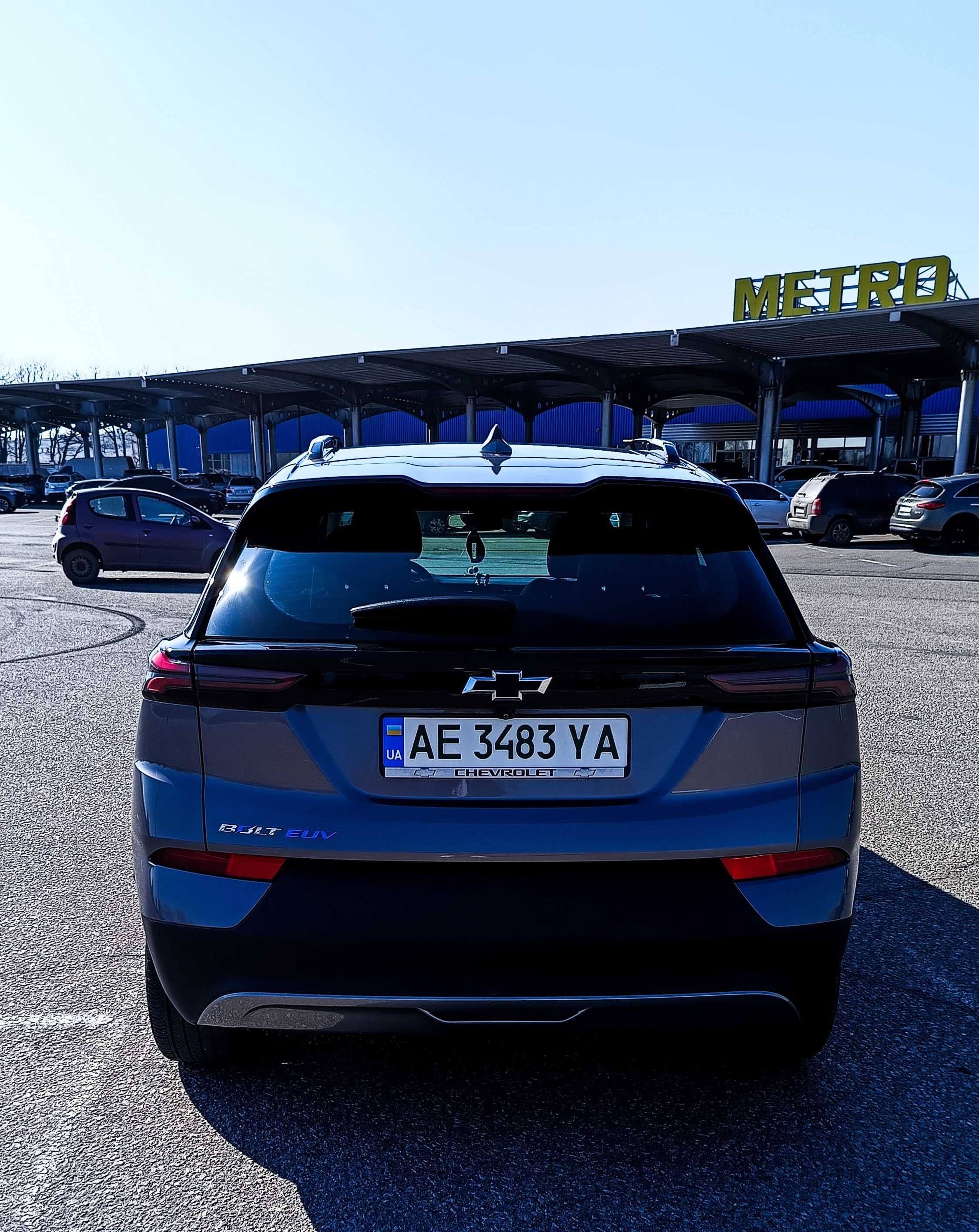 Chevrolet Bolt EUV 2023р новий сімейний хачбек універсал кросовер