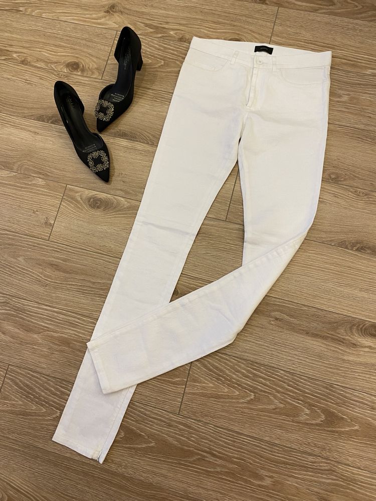 Нові білі брюки скіні