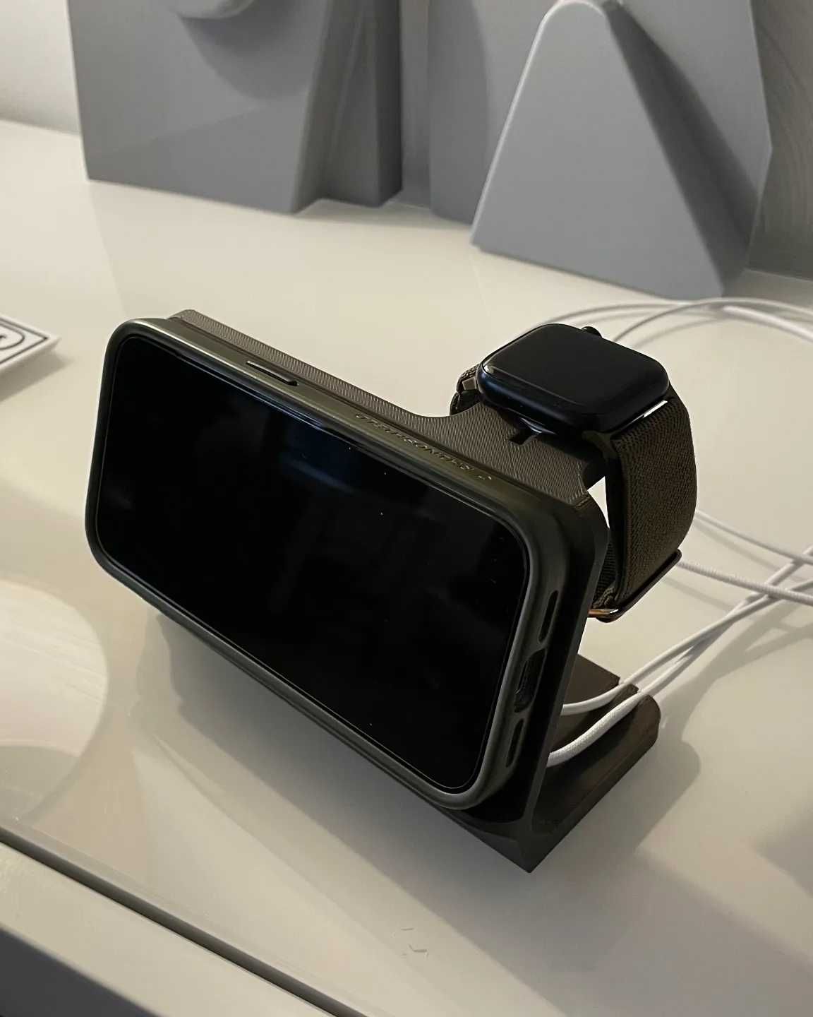 Minimalistyczny Stojak na Telefon Zegarek IPhone & Apple Watch Stand