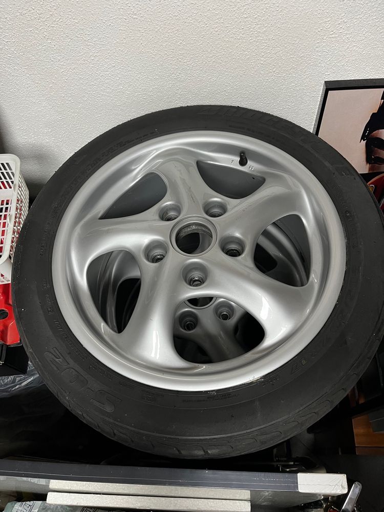 Porsche-Jantes com pneus