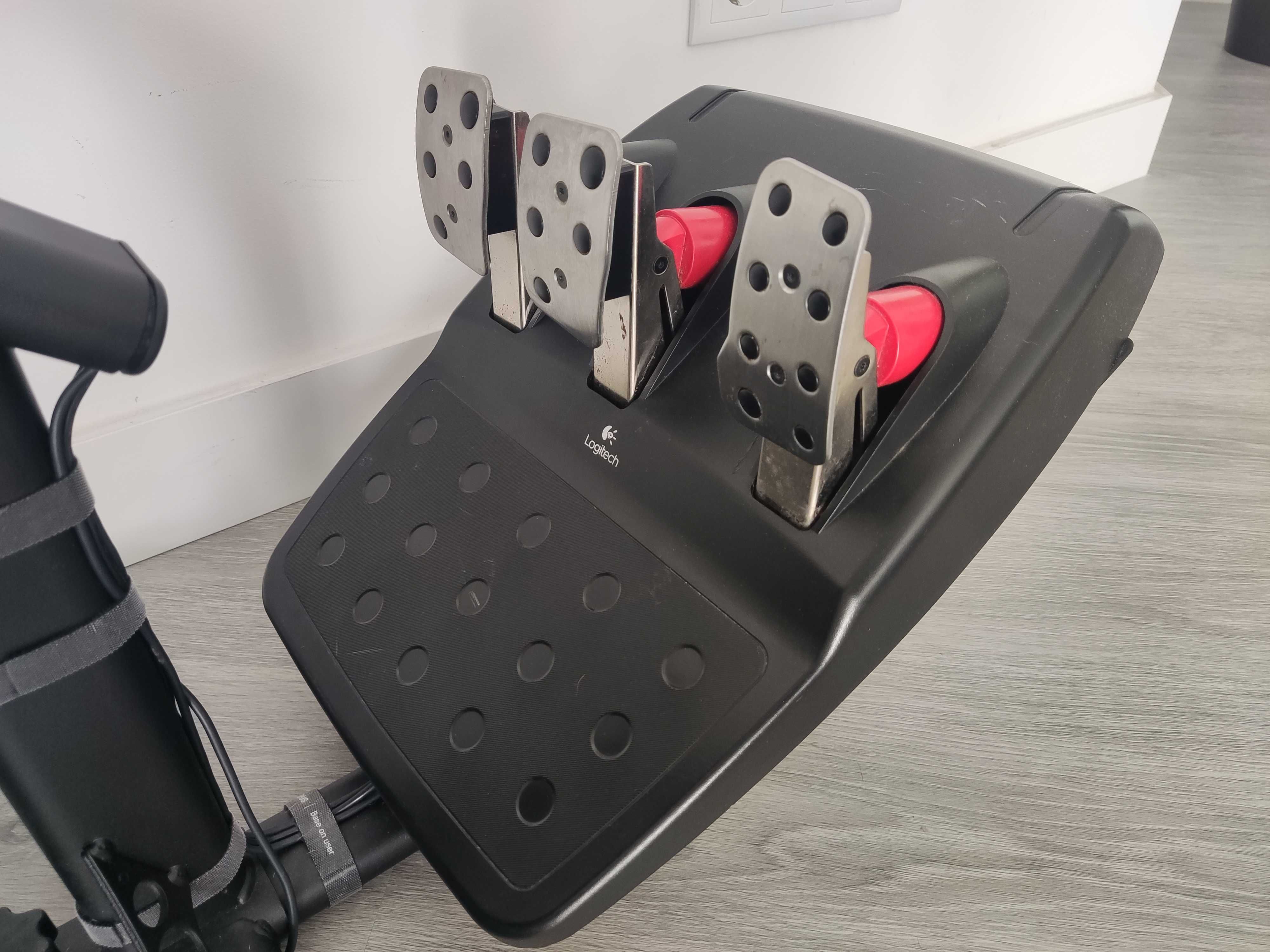 Logitech G27 (Volante + Pedais + Caixa de Velocidades) — Como Novo