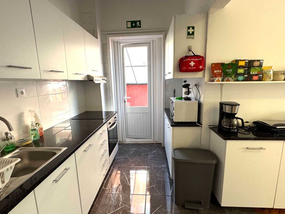 Quarto disponível, aluguel mensal aparte de 1 de Novembro.