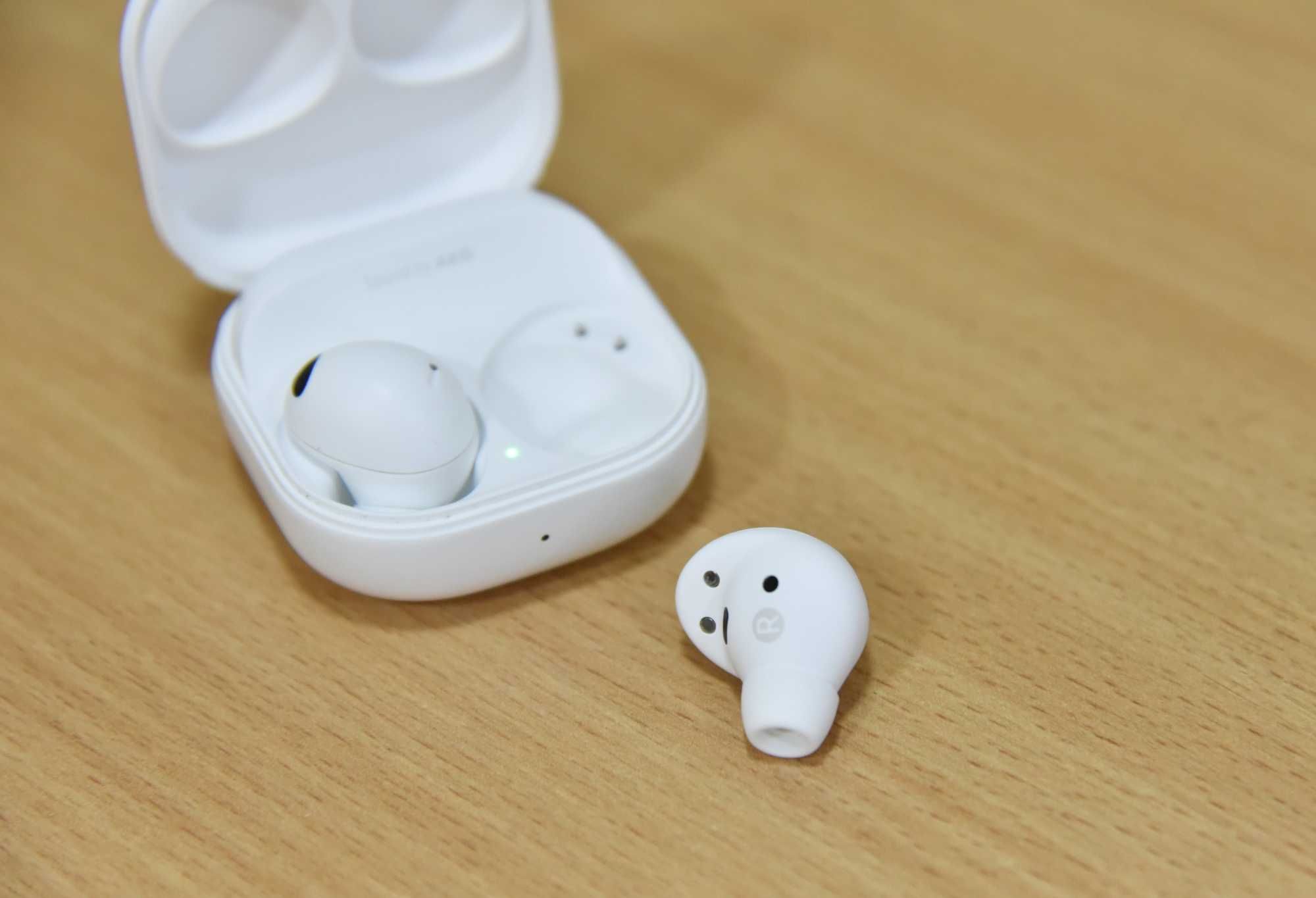 Навушники Galaxy Buds2 Pro білі