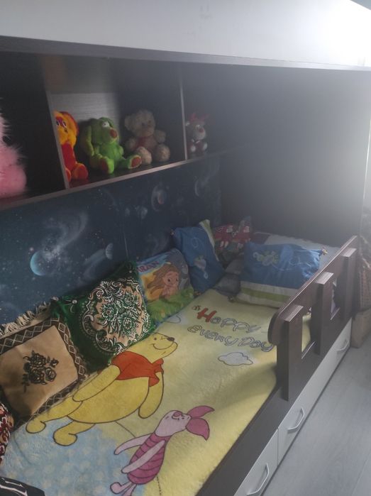 Двух ярусна кровать