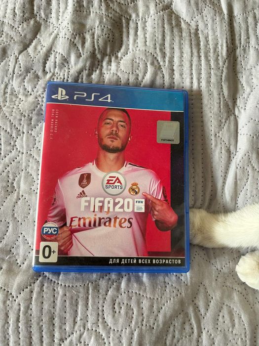 Ігрова консоль PS4 і PS VR + FIFA 20 у подарунок