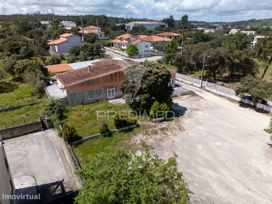 Investimento Espaço Comercial/Habitacional em Fátima