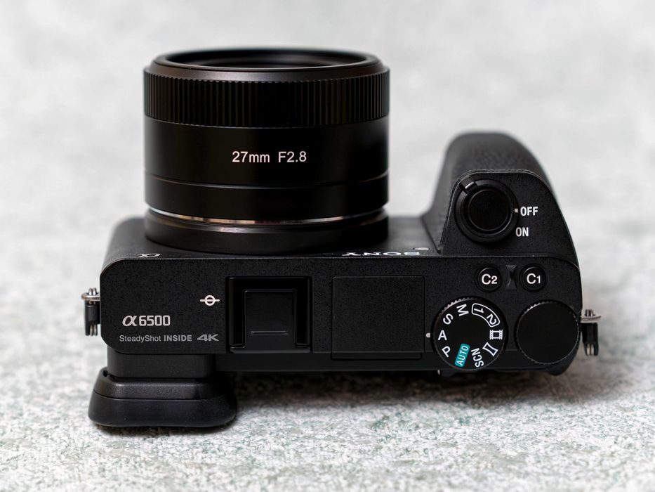 Sony a6500 + объектив AF f/2.8 27mm • APS-C 24,2 Мп • 4K • Wi-Fi • NFC
