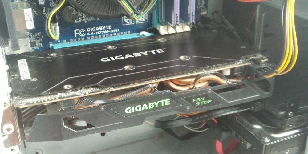 Видеокарта Gigabyte RX570 4Gb в отличном состоянии