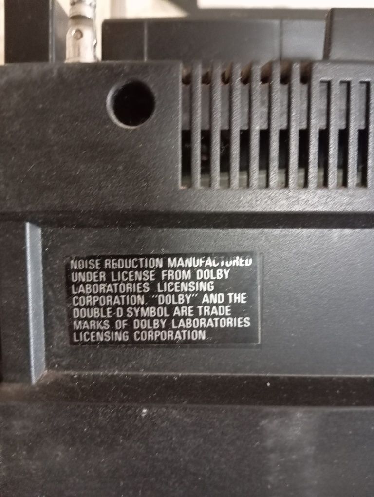 Бумбокс Silver SR3020 (Японія, 1987 рік) Вінтажний касетний магнітофон