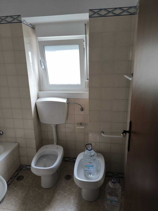 Arrenda-se apartamento T1 localizado no Murtal, Parede